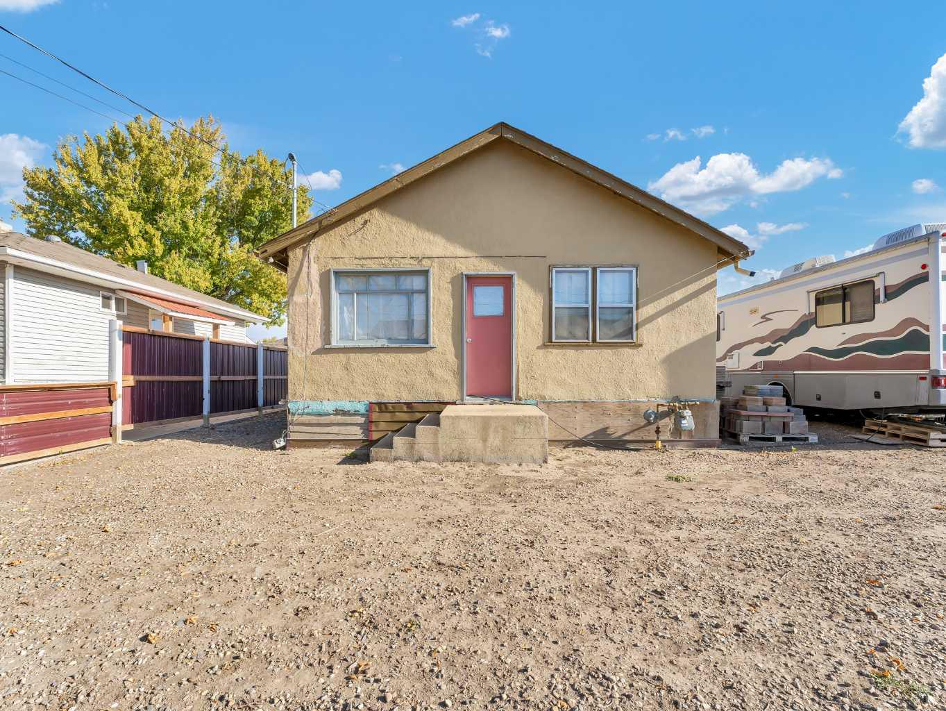 640 Pottery Street SE