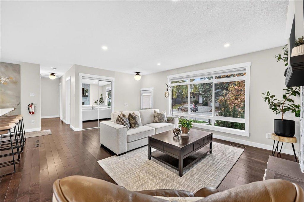 Photo of 316 Wascana Road SE, Calgary, AB T2J 1H8 (MLS # A2348082)