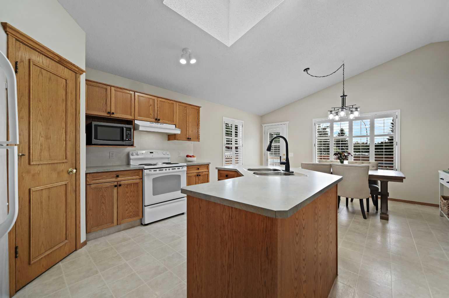 285 Mt Brewster Circle SE