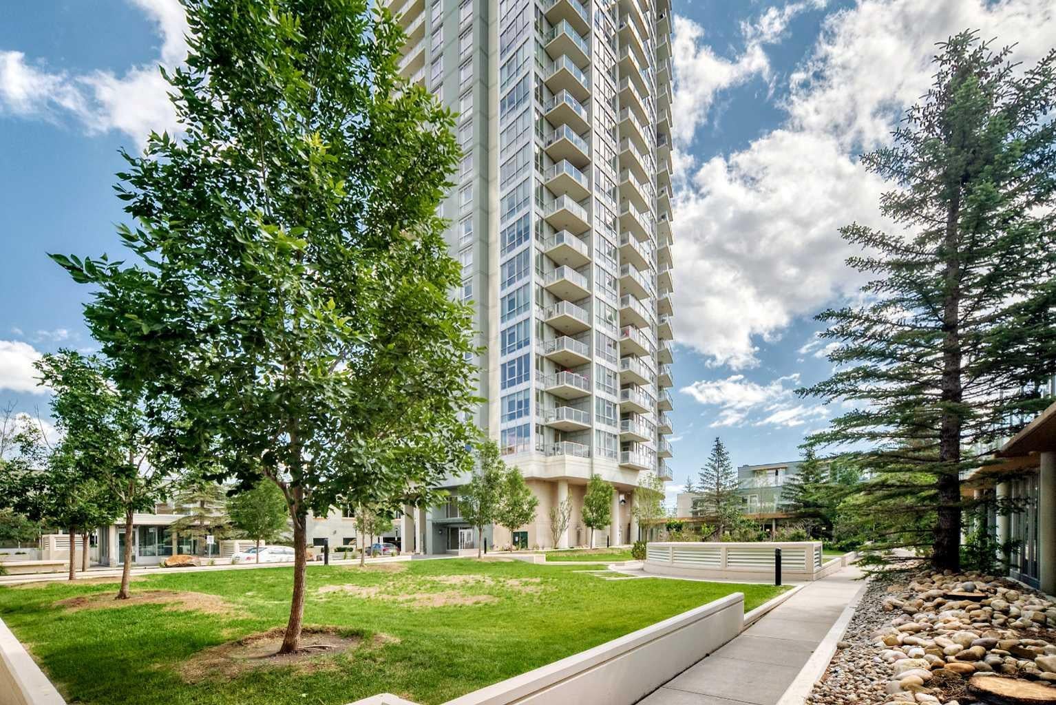 99 Spruce Place SW 2007