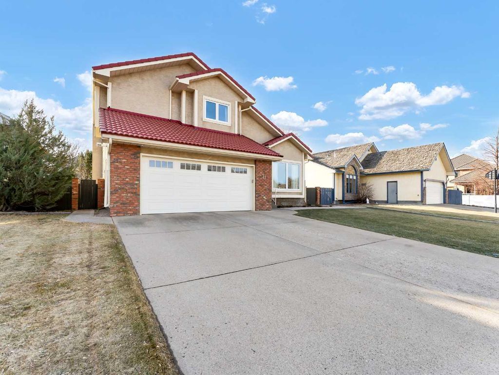 Photo of 11 Taylor Crescent SE, Medicine Hat, AB T1B 3X5 (MLS # A2295622)