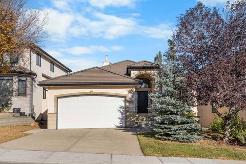 315 Hampstead Way NW Calgary AB T3A 6E6