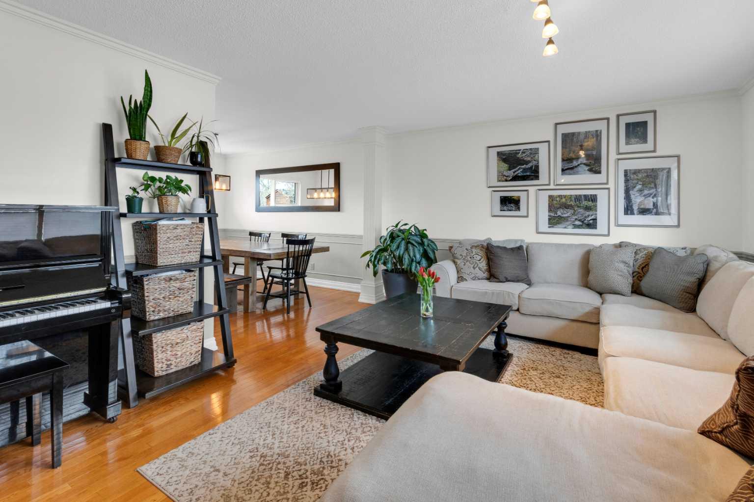 356 Cannington Place SW