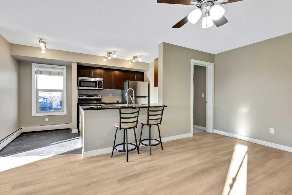 403 Mackenzie Way SW 7402