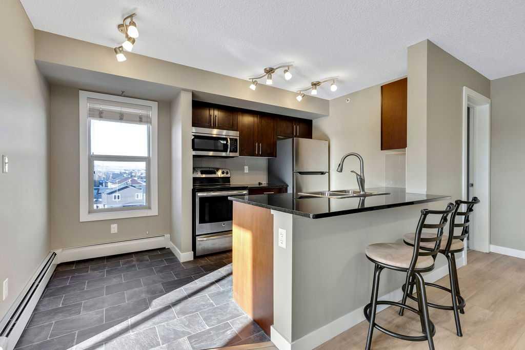 403 Mackenzie Way SW 7402