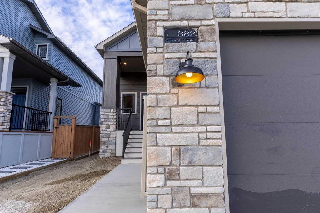 Photo of 382 Canyon Meadows Road W, Lethbridge, AB T1K 8E7 (MLS # A2353799)