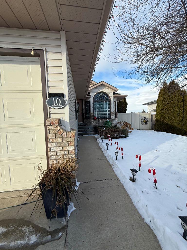 10 Redwood Place SE