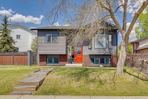 Photo of 56 Riverbrook Road SE, Calgary, AB T2C 3P9 (MLS # A2312054)