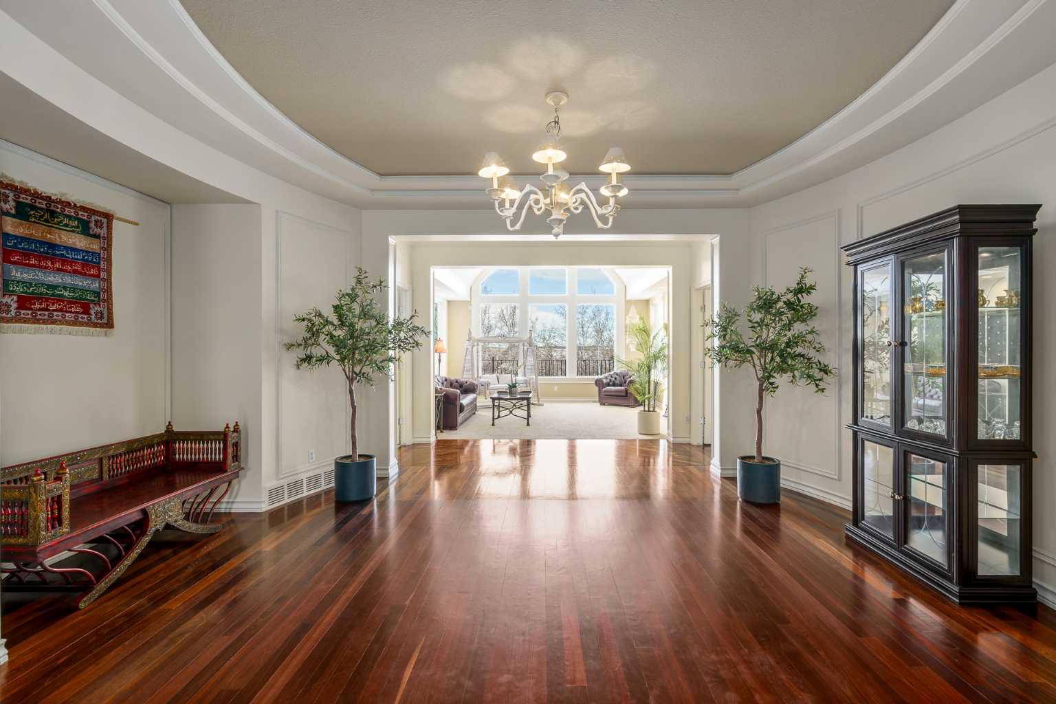 33 Ridge Pointe Drive