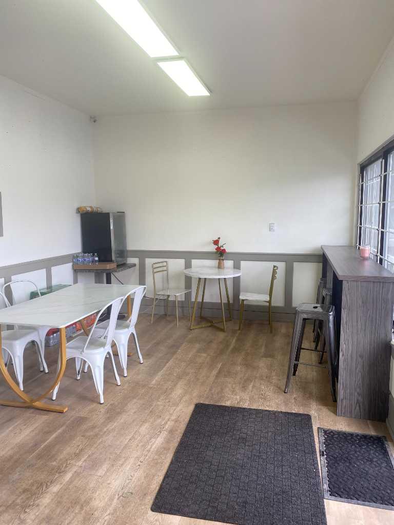 554 Northmount Drive NW