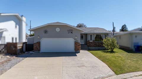 Photo of 529 53 Avenue W, Claresholm, AB T0L 0T0 (MLS # A2332579)