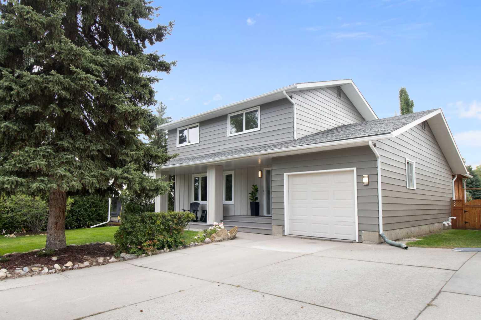 472 Cedarille Crescent SW