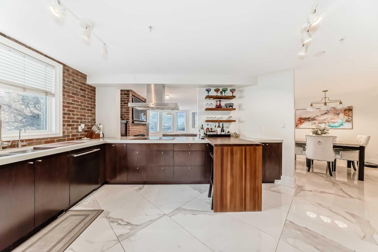 2422 Erlton Street SW 101