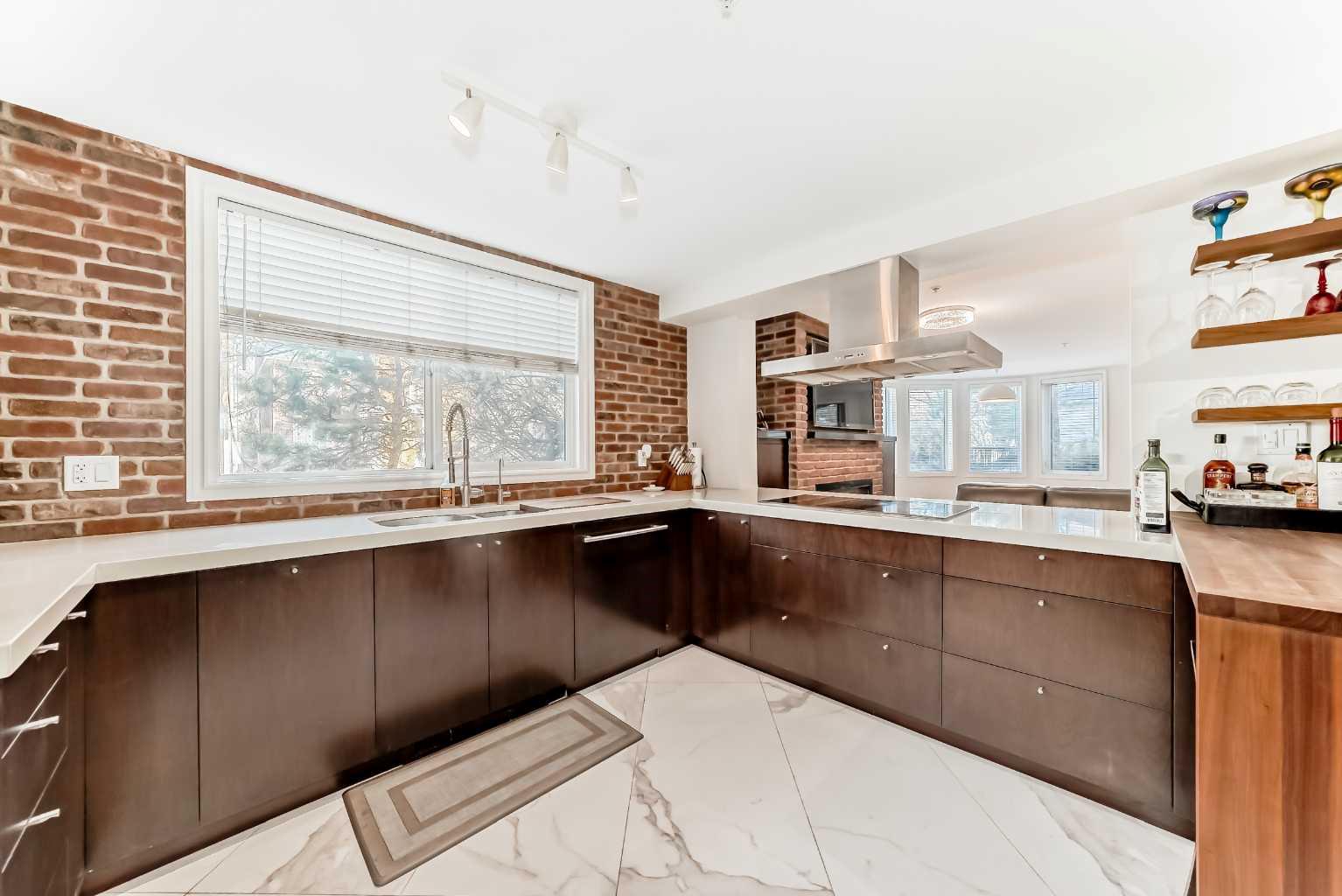 2422 Erlton Street SW 101