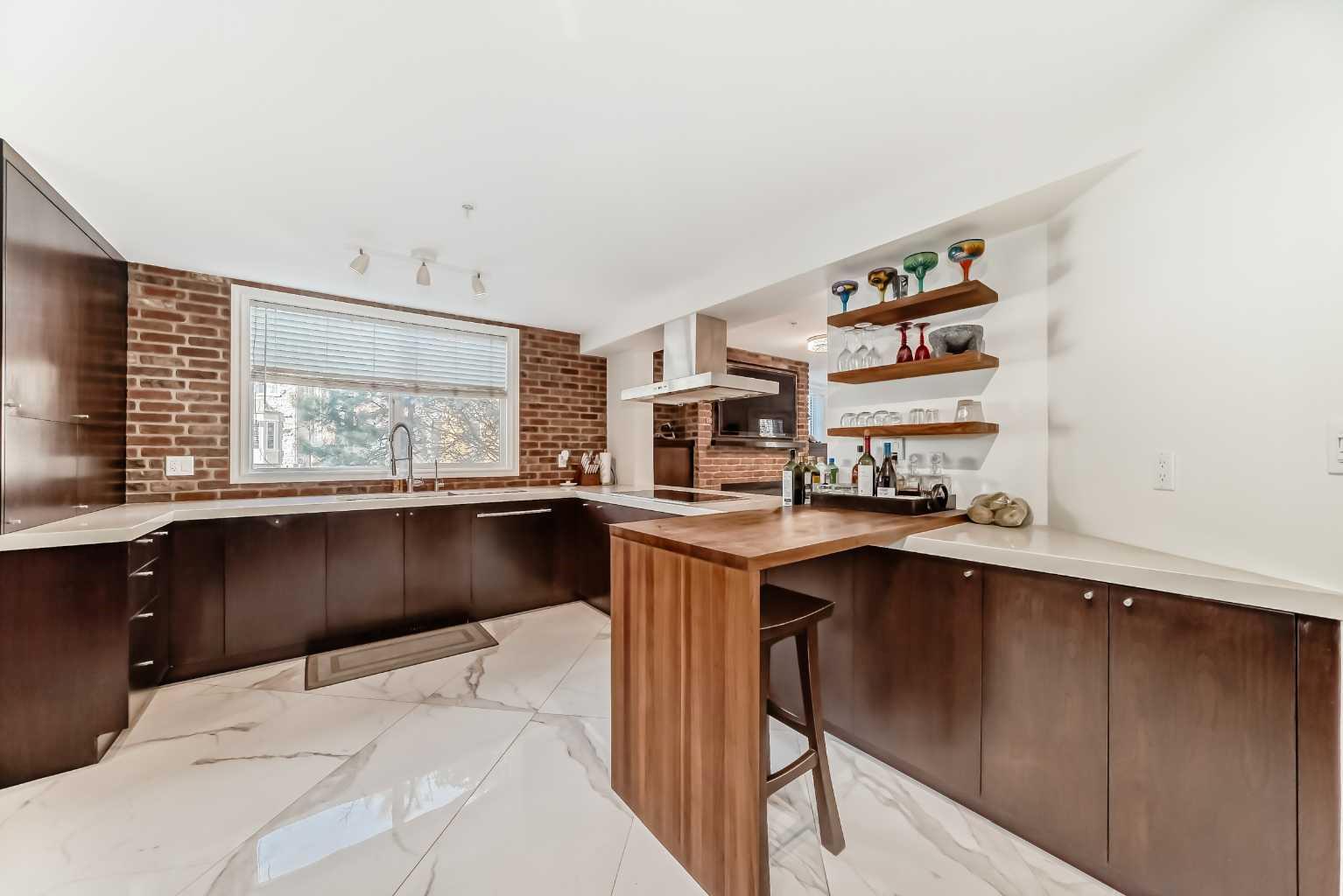 2422 Erlton Street SW 101