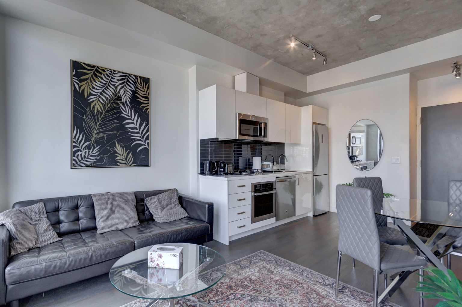 1010 6 Street SW 3005