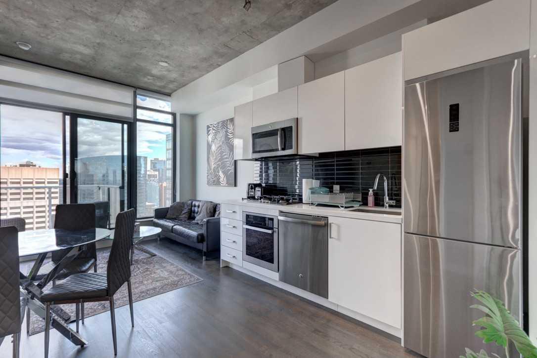 1010 6 Street SW 3005
