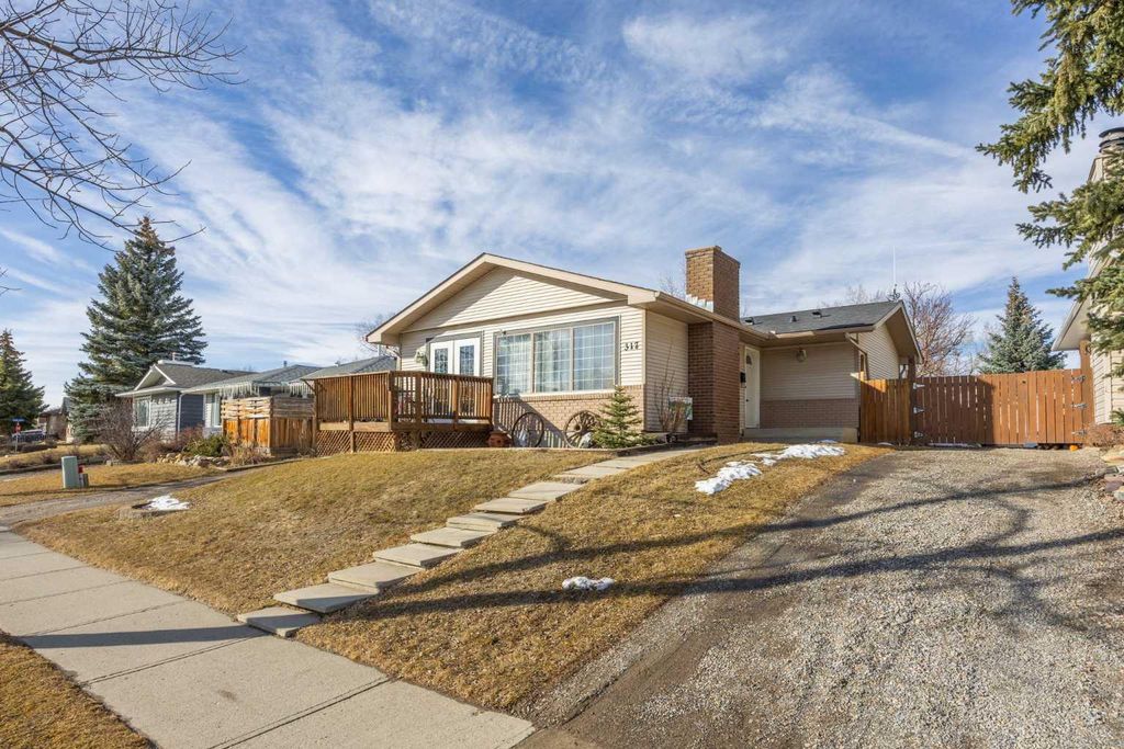 Photo of 317 Banister Drive, Okotoks, AB T1S 1E4 (MLS # A2291819)