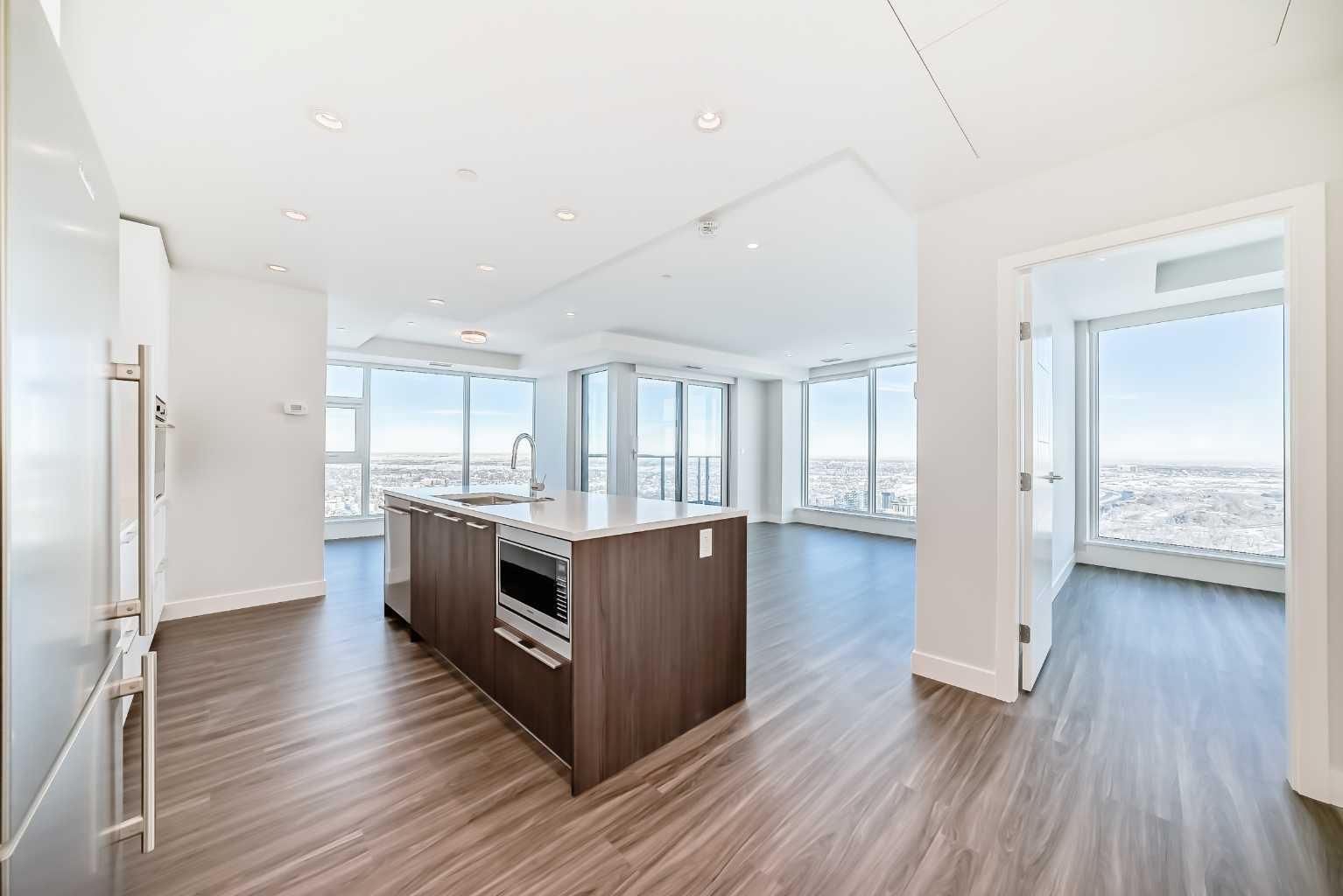 530 3 Street SE 3704