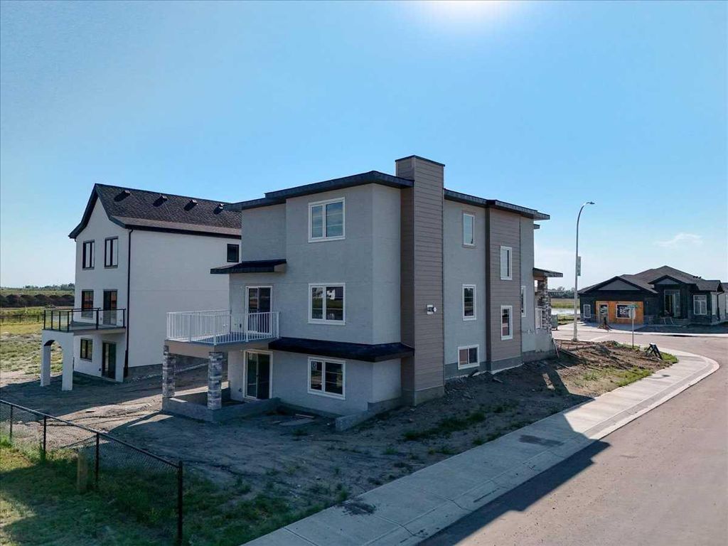 Photo of 3 Lakewood Point, Strathmore, AB T1P 0G7 (MLS # A2282980)