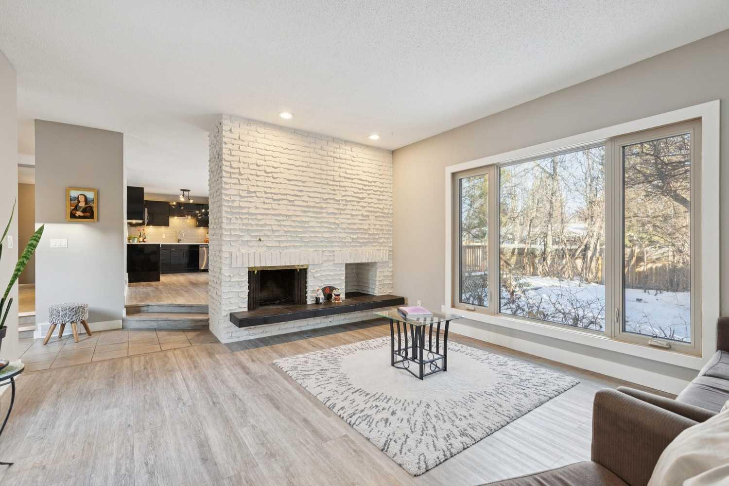 5432 Silverdale Drive NW