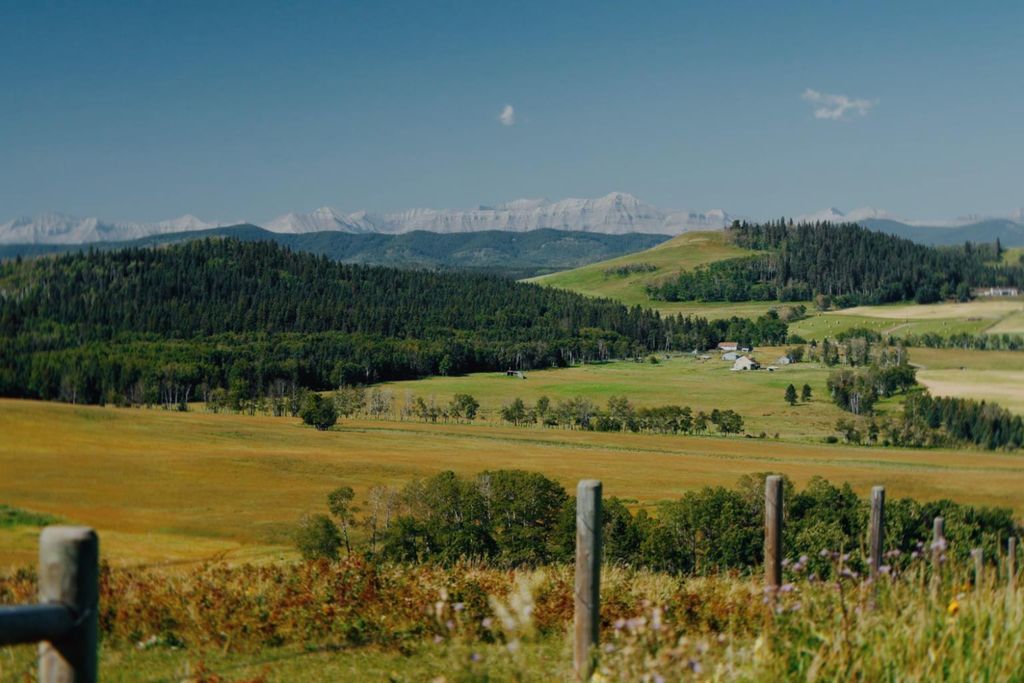 Photo of 304075 Highway 549 W, Rural Foothills County, AB T0L 1K0 (MLS # A2055162)