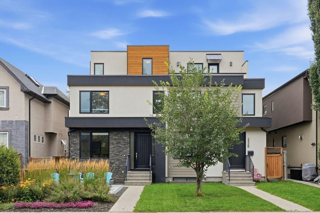 Photo of 2418 24A Street SW, Calgary, AB T3E 1W1 (MLS # A2351004)