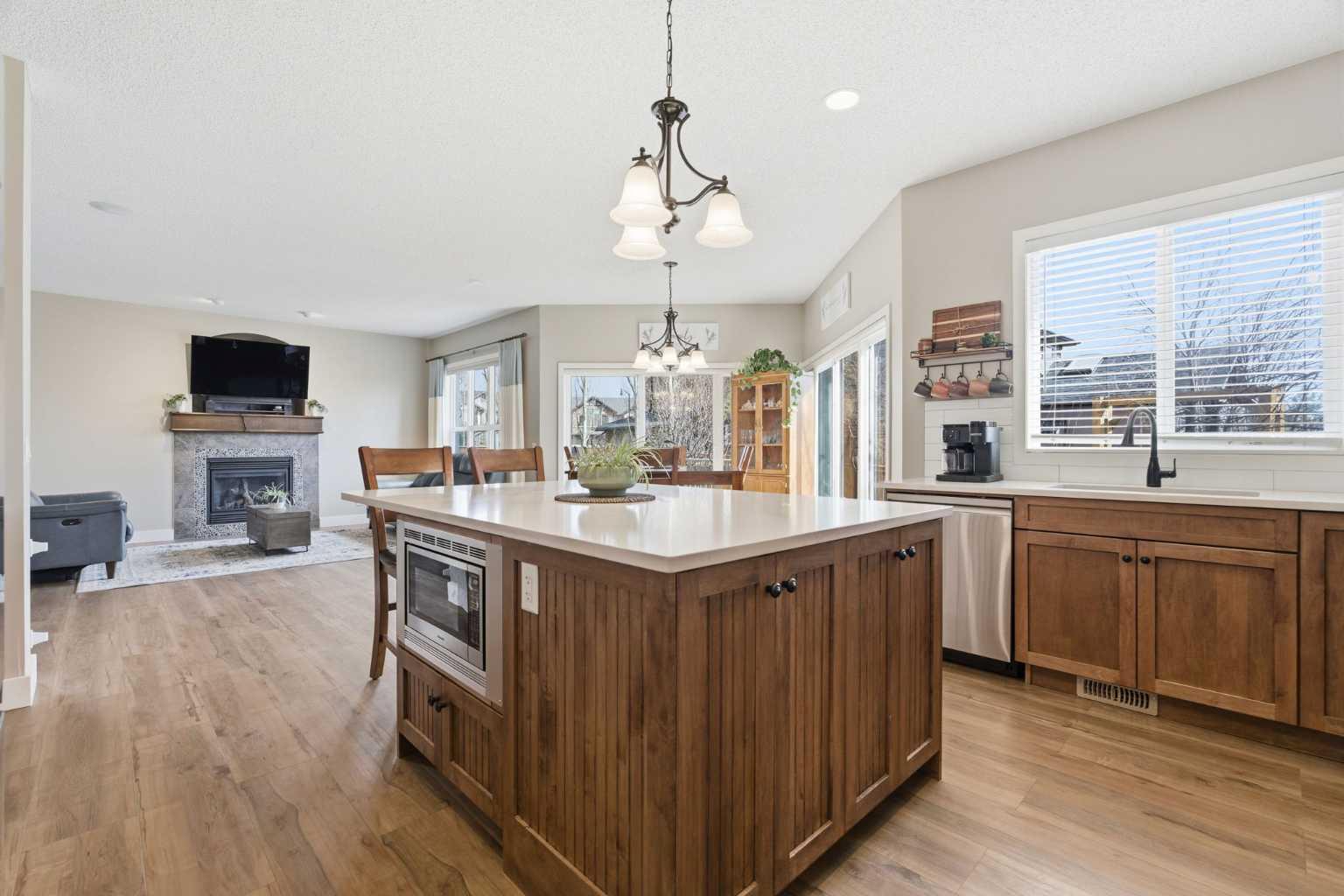 160 Crystal Green Drive SE