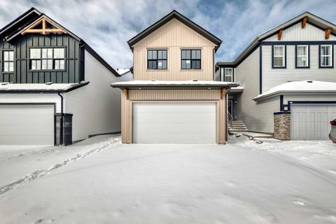53 Bartlett Way SE Calgary AB T3S 0P2