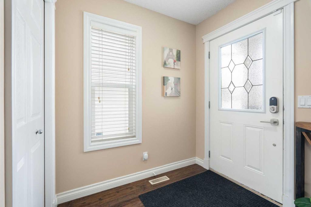 Photo of 23 Everwoods Green SW, Calgary, AB T2Y 5G5 (MLS # A2292148)