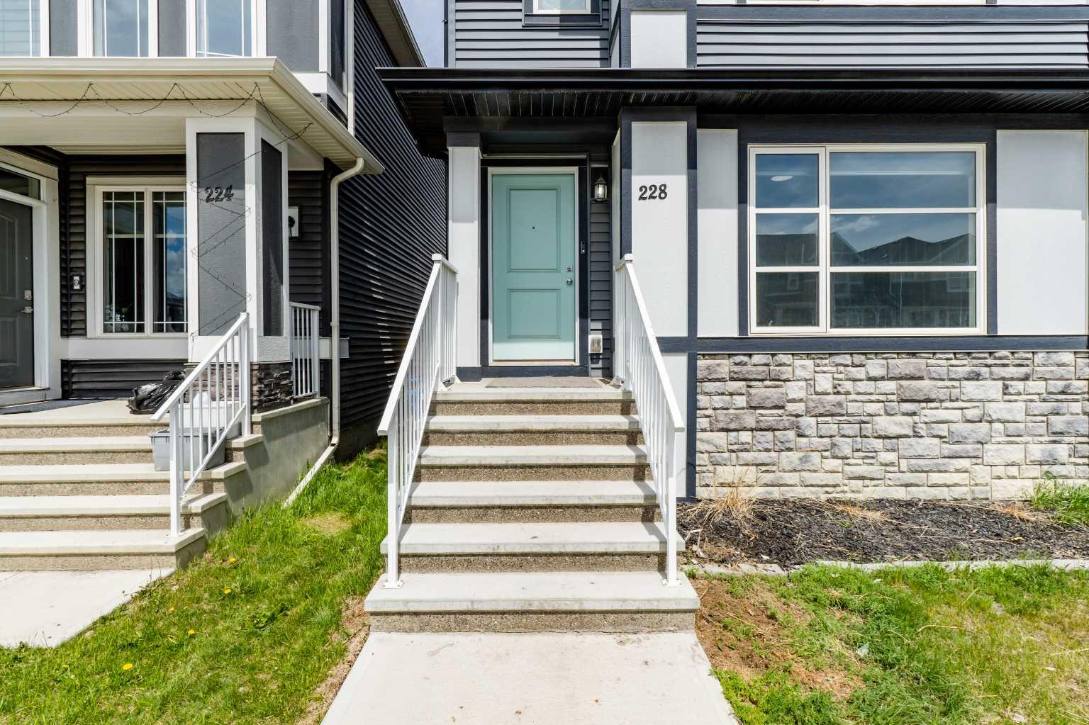 228 Cornerstone Grove NE