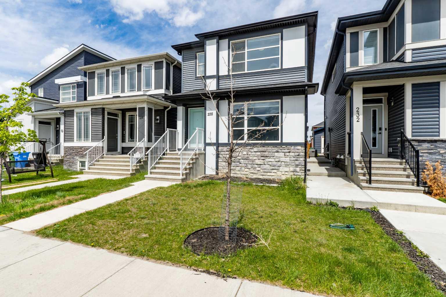228 Cornerstone Grove NE