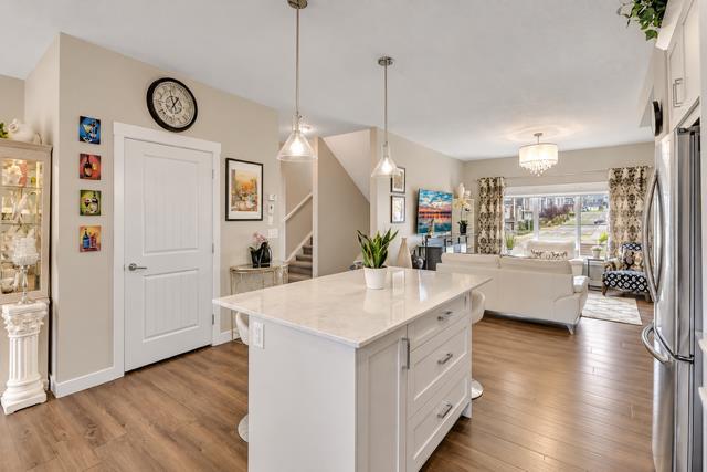 367 Nolancrest Heights NW