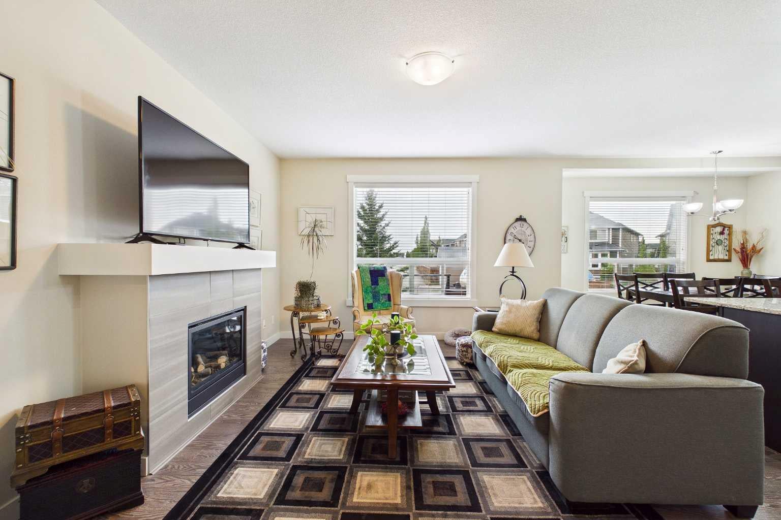 1086 Williamstown Boulevard NW 1604