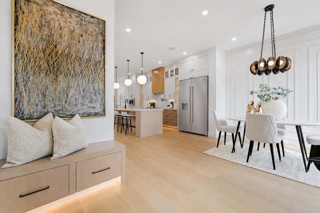 Photo of 2718 3 Avenue NW, Calgary, AB T2N 0L7 (MLS # A2331676)