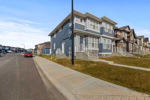 Photo of 281 Creekside Boulevard SW, Calgary, AB T2X 4X9 (MLS # A2304798)