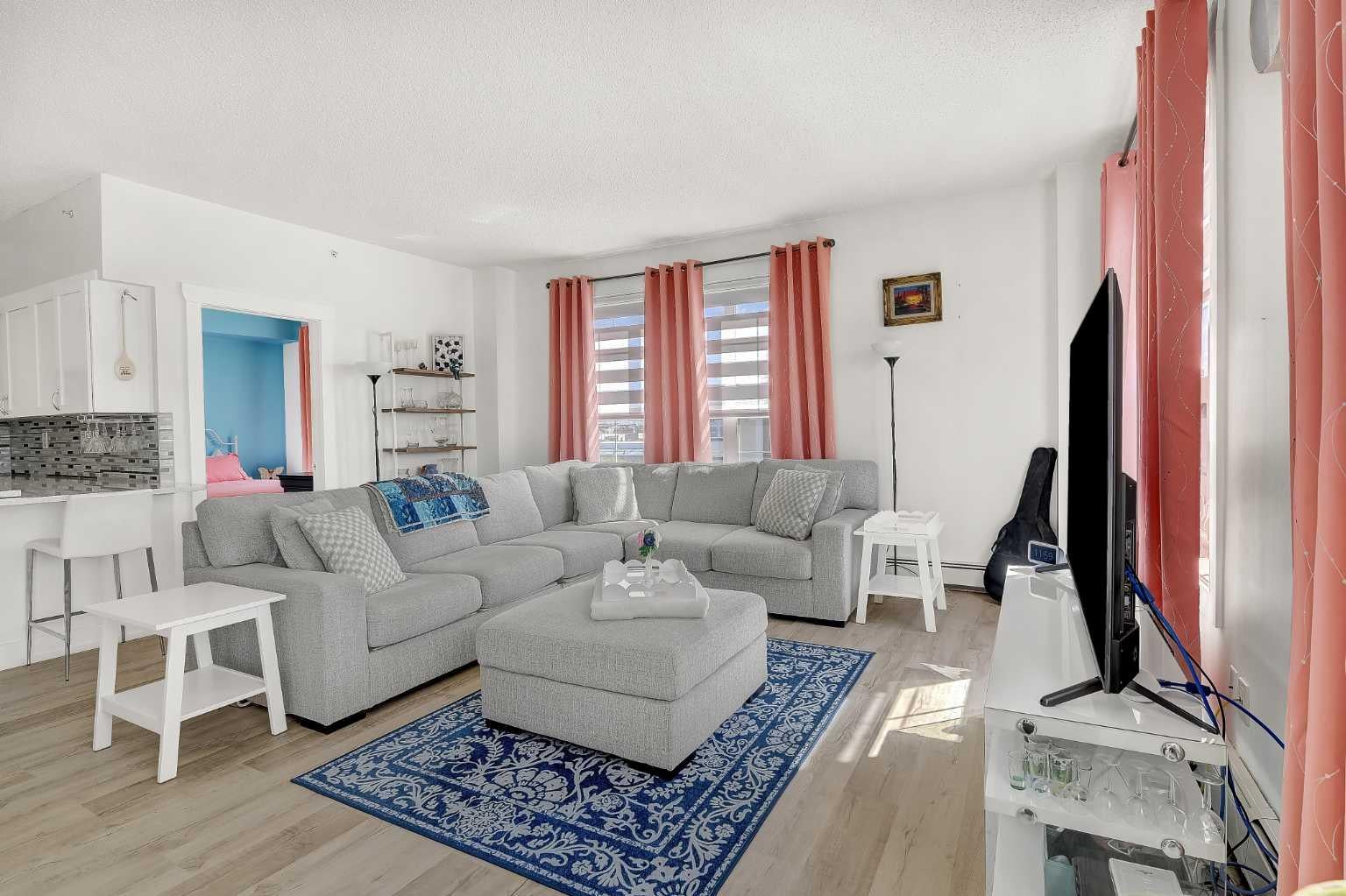 12320 102 Street 404