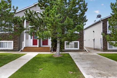 Photo of 4833 52 Street #202, Olds, AB T4H 1G2 (MLS # A2319925)