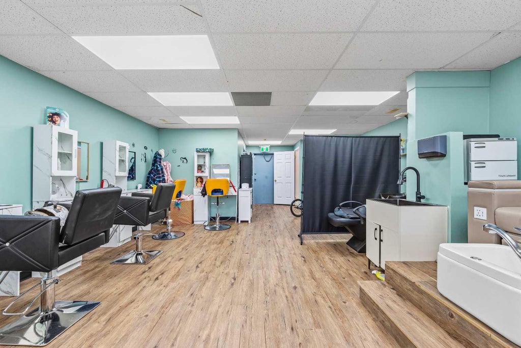Photo of 320A 2 Avenue, Strathmore, AB T1P 1N1 (MLS # A2348948)