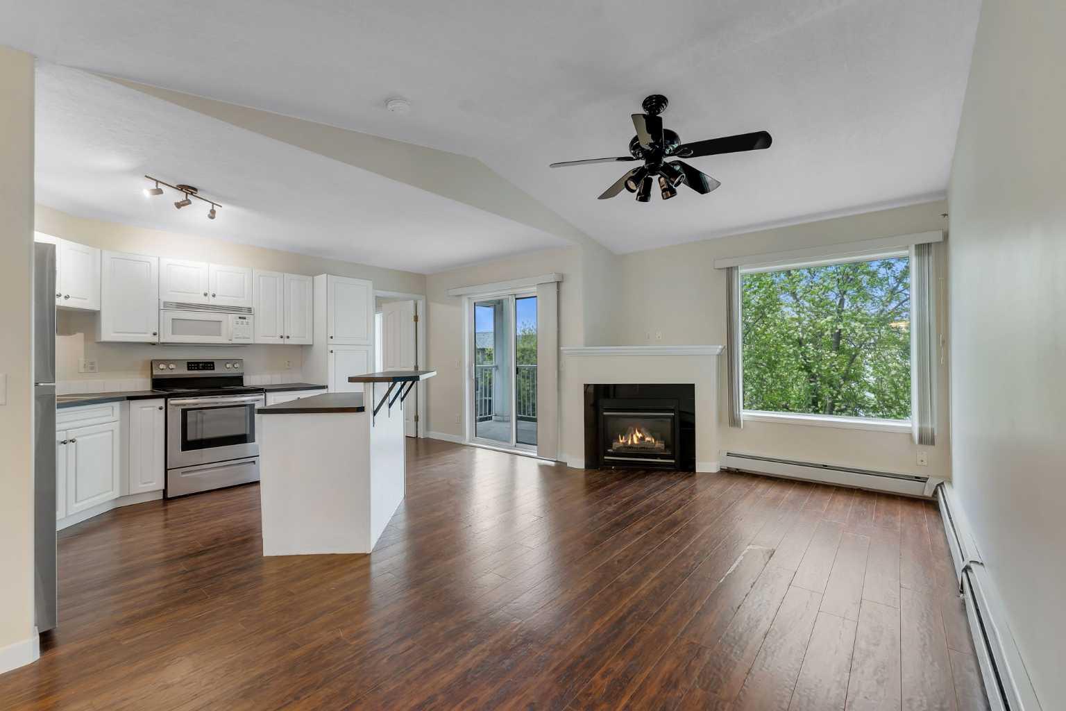 1307 Valleyview Park SE 307