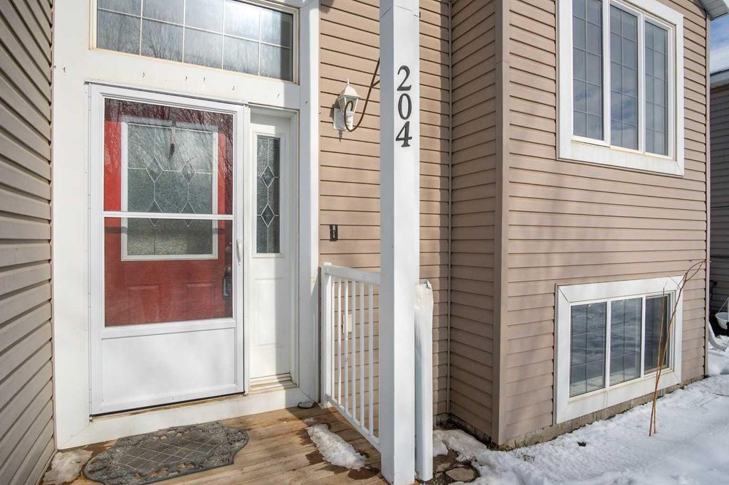Photo of 4833 52 Street #204, Olds, AB T4H 1G2 (MLS # A2291386)