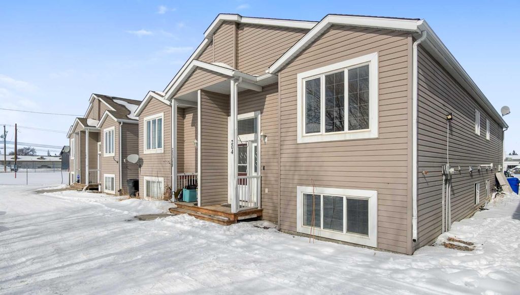 Photo of 4833 52 Street #204, Olds, AB T4H 1G2 (MLS # A2291386)
