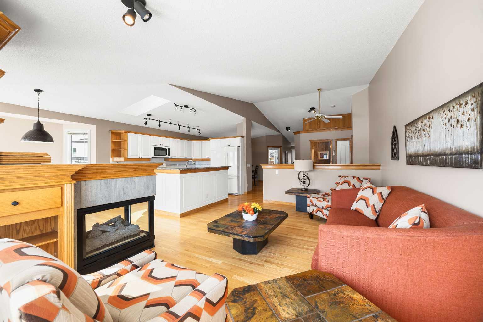 8 Edgevalley View NW