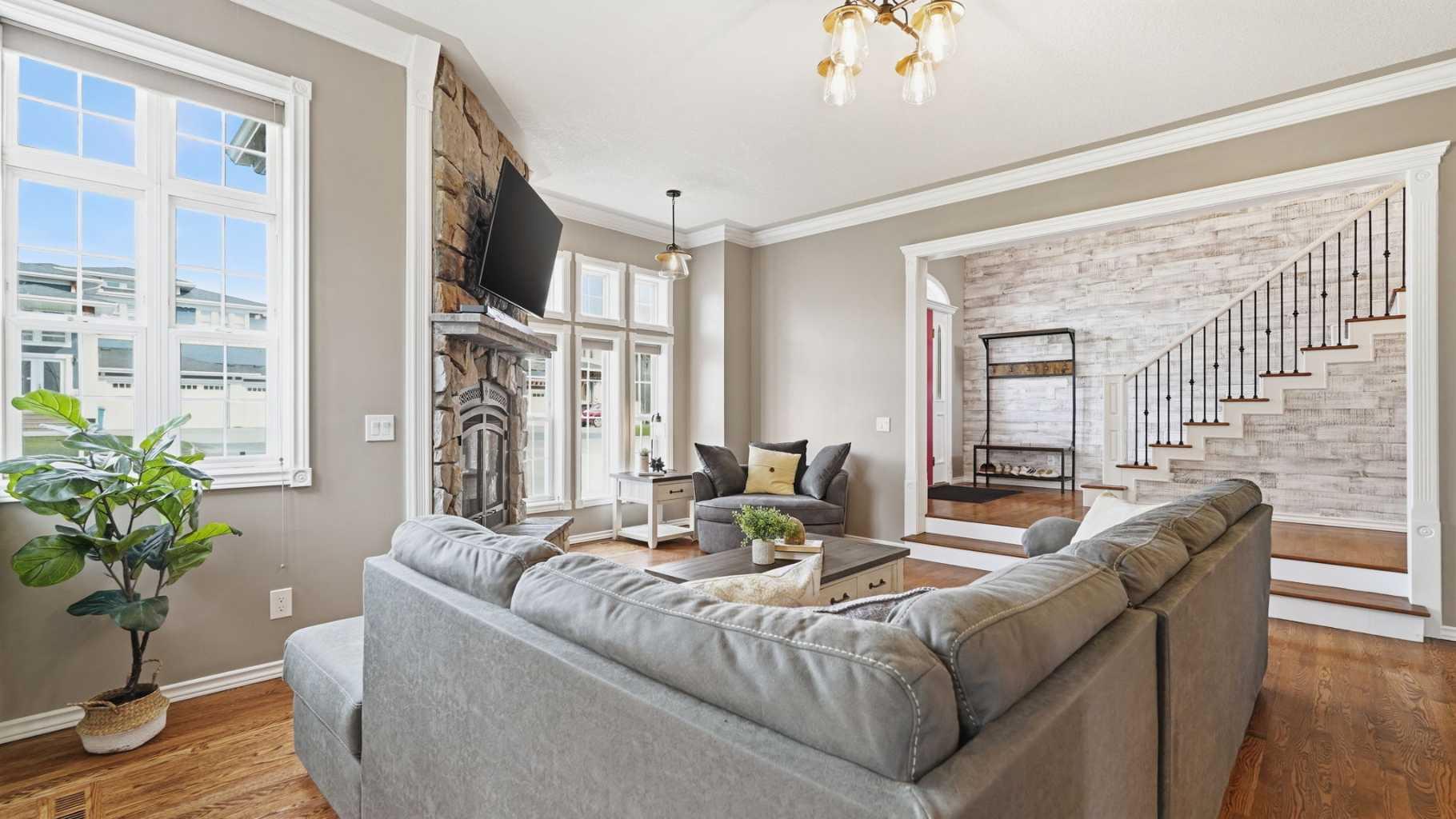 809 East Lakeview Road