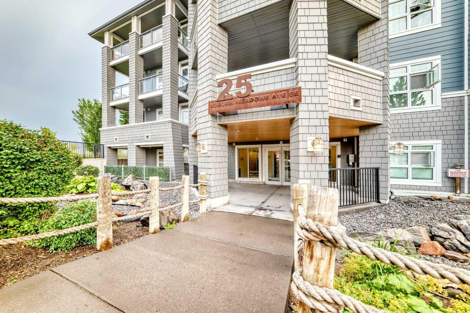 25 Auburn Meadows Avenue SE 426