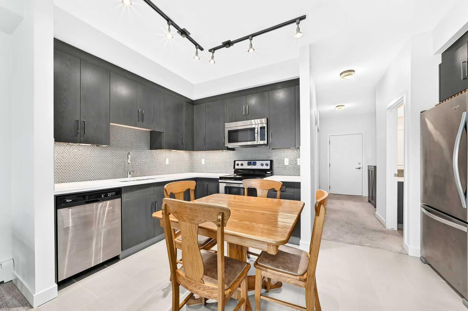 25 Auburn Meadows Avenue SE 426