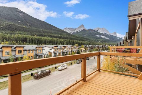 105 Stewart Creek Rise SW 204 Canmore AB T1W 0J5