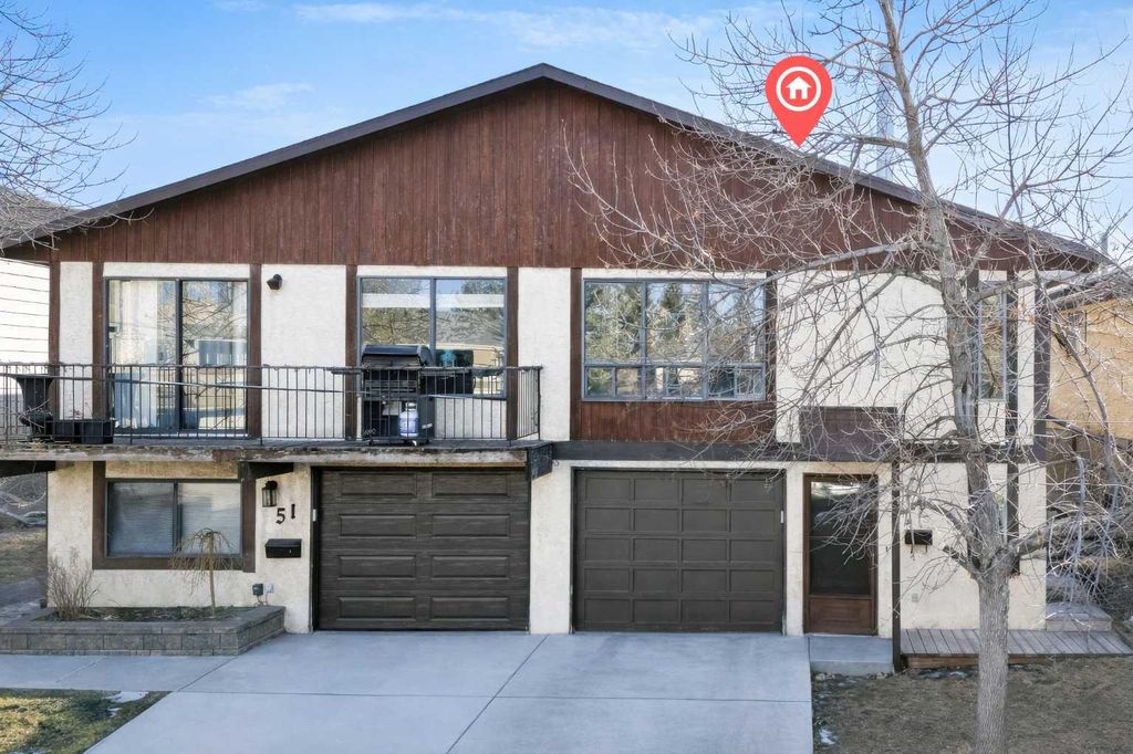 Photo of 49 Beacham Way NW, Calgary, AB T3K 1R7 (MLS # A2283200)