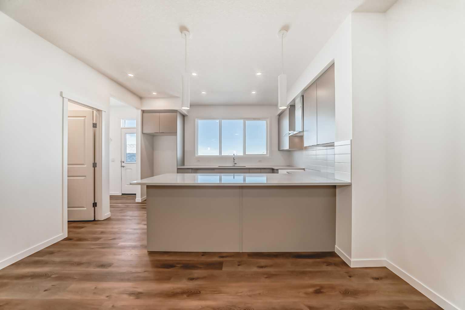 1038 Sawgrass Link NW