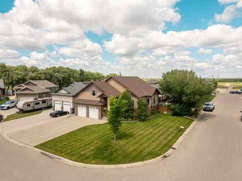 Photo of 4639 62A Avenue, Taber, AB T1G 2J5 (MLS # A2324018)